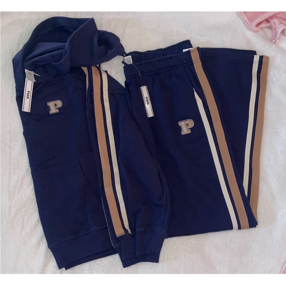Victoria’s Secret PINK Navy Fleece Sweater and Pants Set
